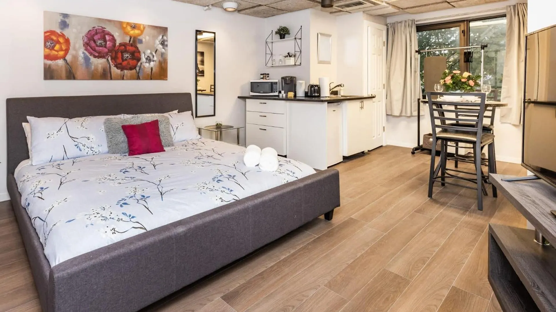Studio King Bed Apartment - Close To Chinatown location